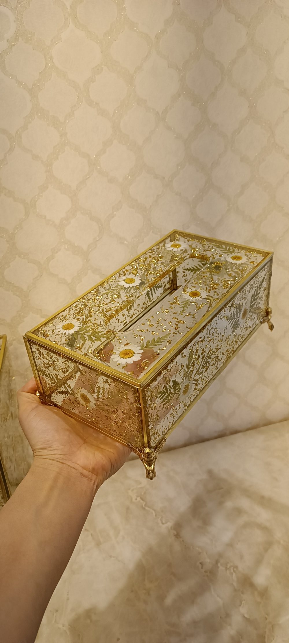 سطل وجادستمال کاغذی شیشه ای و گل بابونه - Image 5