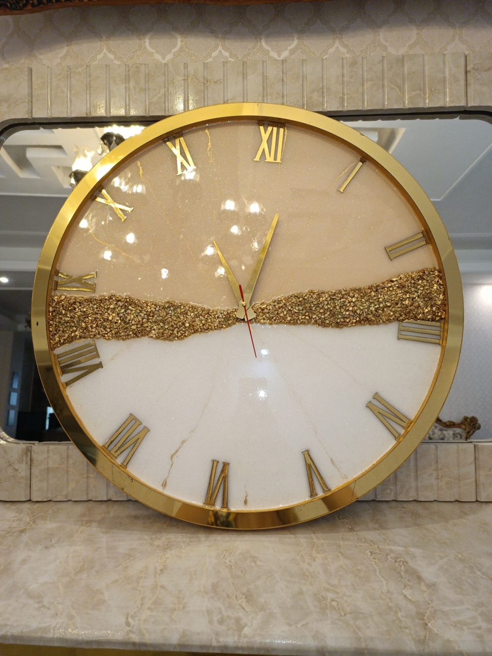 ساعت کریستالی رزینی