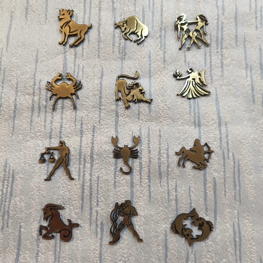 استیکرنمادماه تولد یونانی