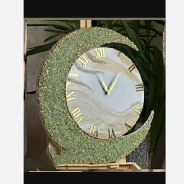 ساعت طرح ماه