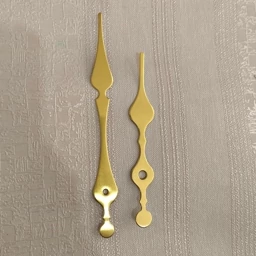 عقربه ساعت فلزی